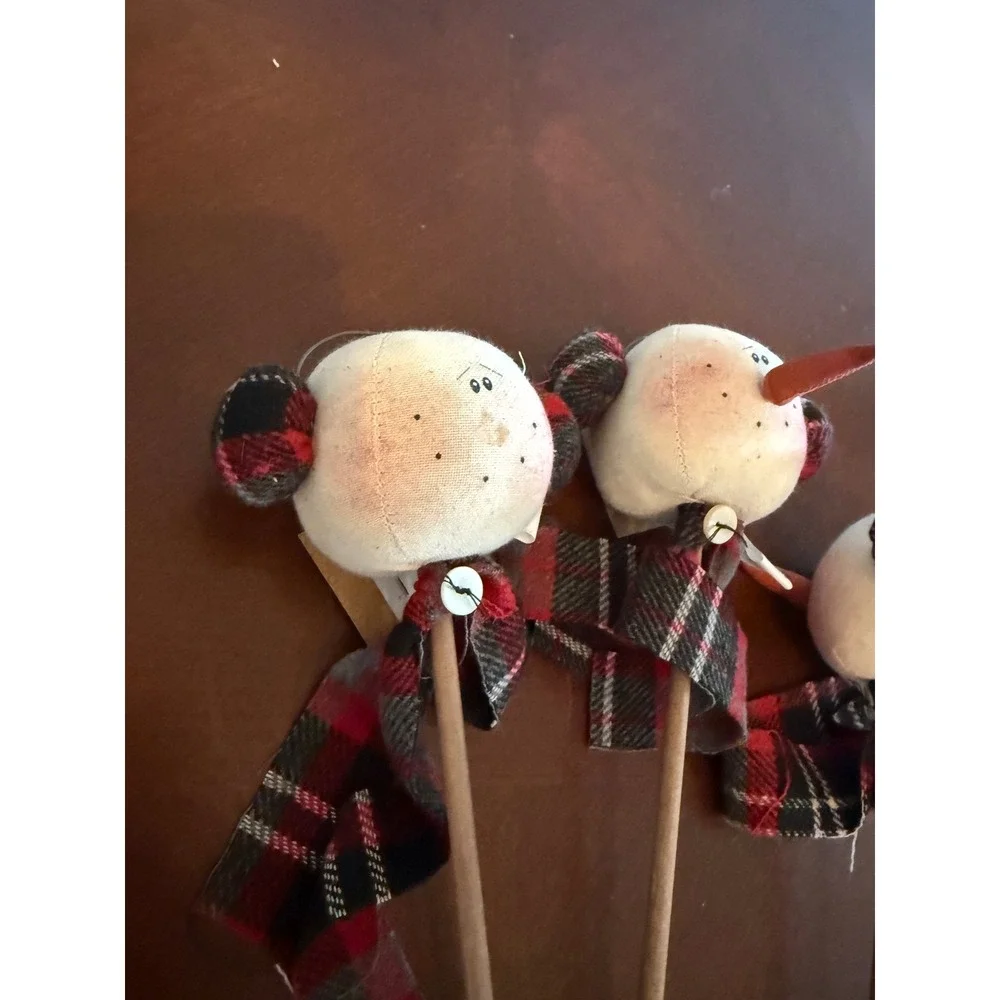 Honey and Me Primitive Snowman Head Floral Picks Set 3 Buffalo Plaid Decor read